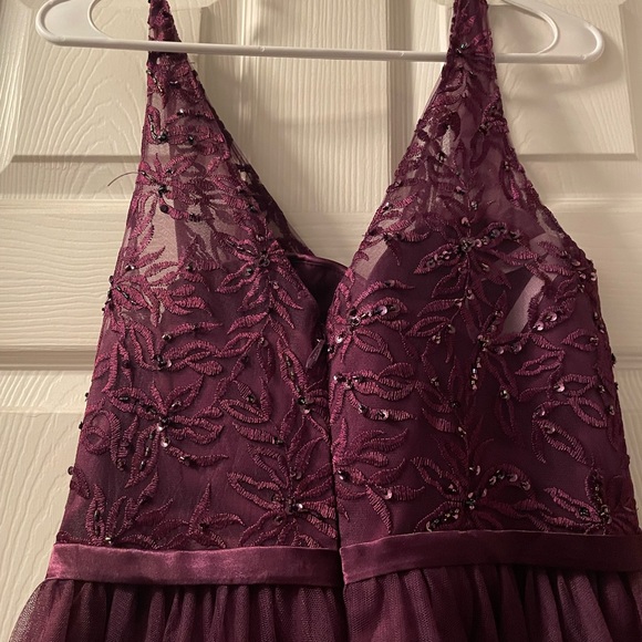 JJ’s House - A-line/V-neck/Tulle Bridesmaid dress - Picture 2 of 6